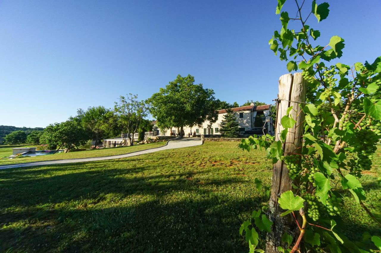 Stancija Ruseti Bed & Breakfast Oprtalj Exterior photo