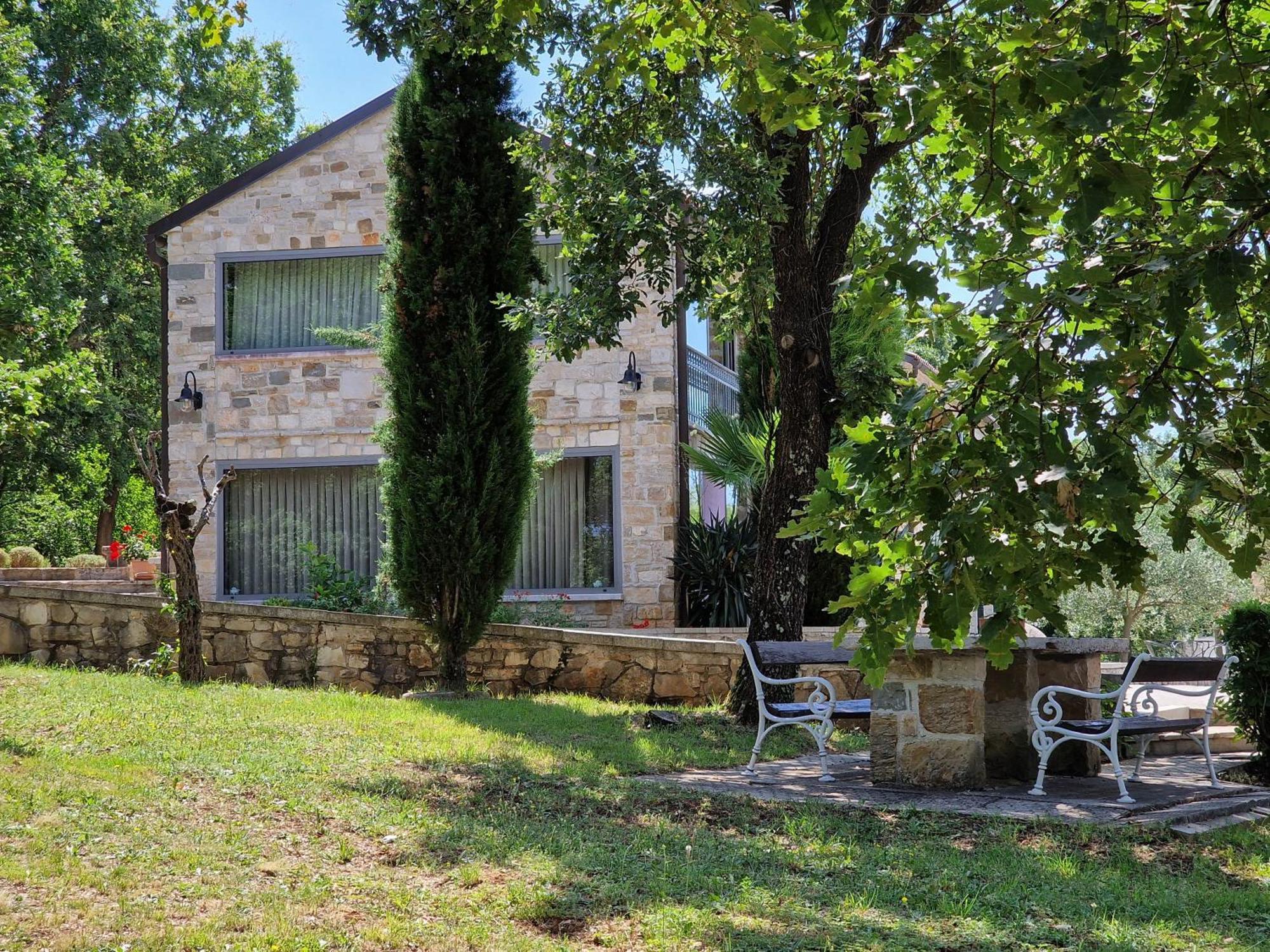 Stancija Ruseti Bed & Breakfast Oprtalj Exterior photo