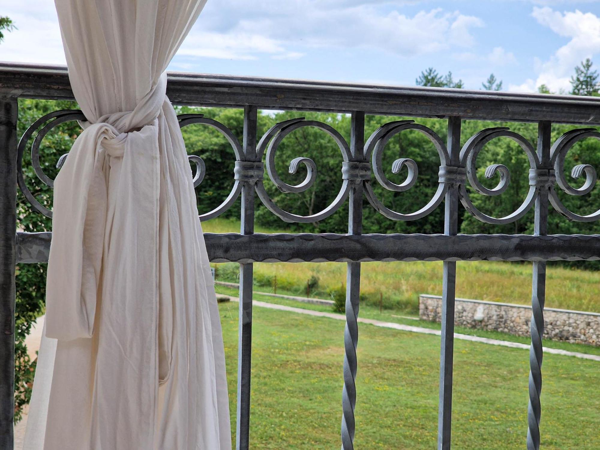 Stancija Ruseti Bed & Breakfast Oprtalj Exterior photo
