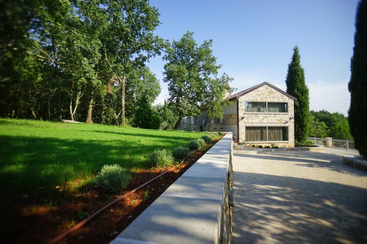 Stancija Ruseti Bed & Breakfast Oprtalj Exterior photo